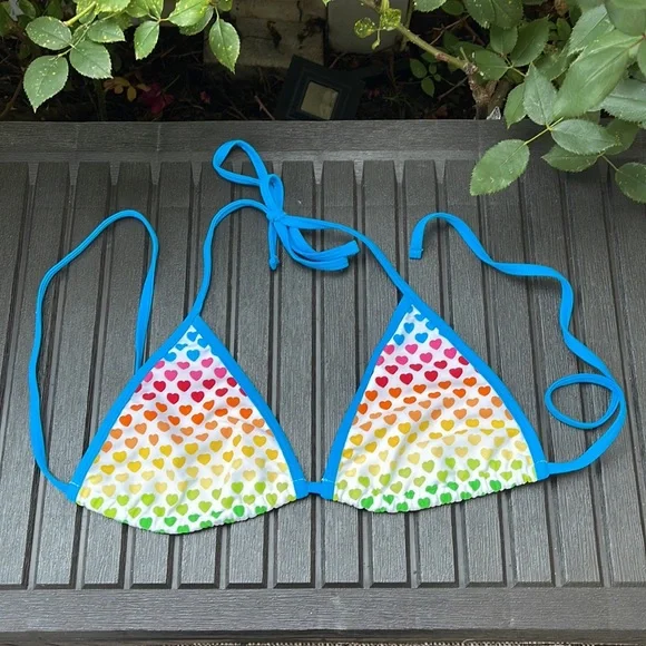Inmocean - Rainbow Hearts Bikini Top - XL - Picture 2 of 13